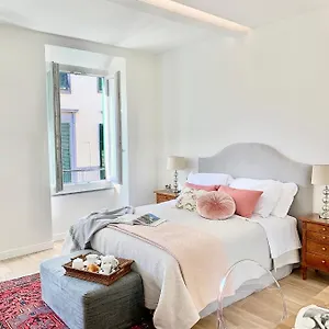 Apartment Nr8 - Santa Croce, Florence