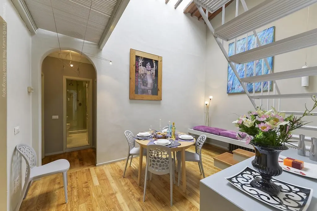 Luce Halldis Apartment Florence